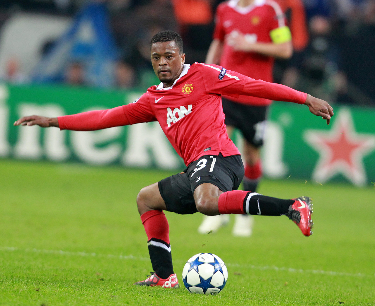 他凭借其独 他凭借其独